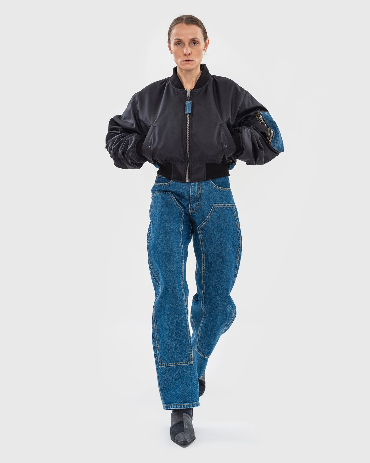 Бомбер з вставкою з переробленого деніму